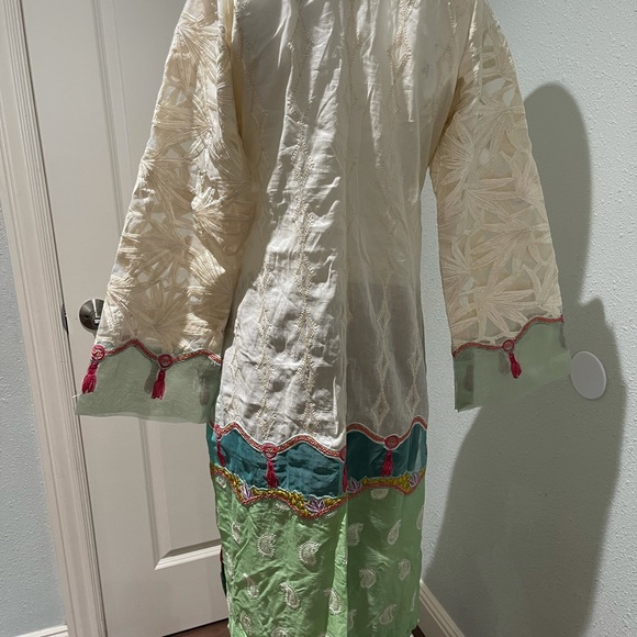 Pakistani dress - Picture 7 of 10